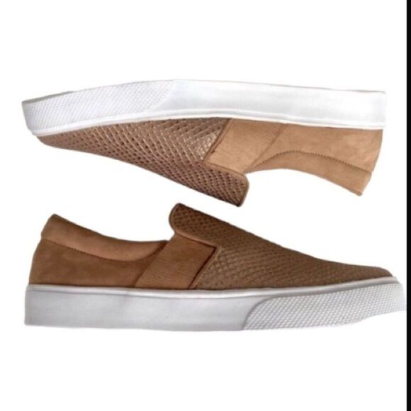 Kaanas Santa Fe metallic embossed skate sneaker 6 Revolve - Picture 4 of 8